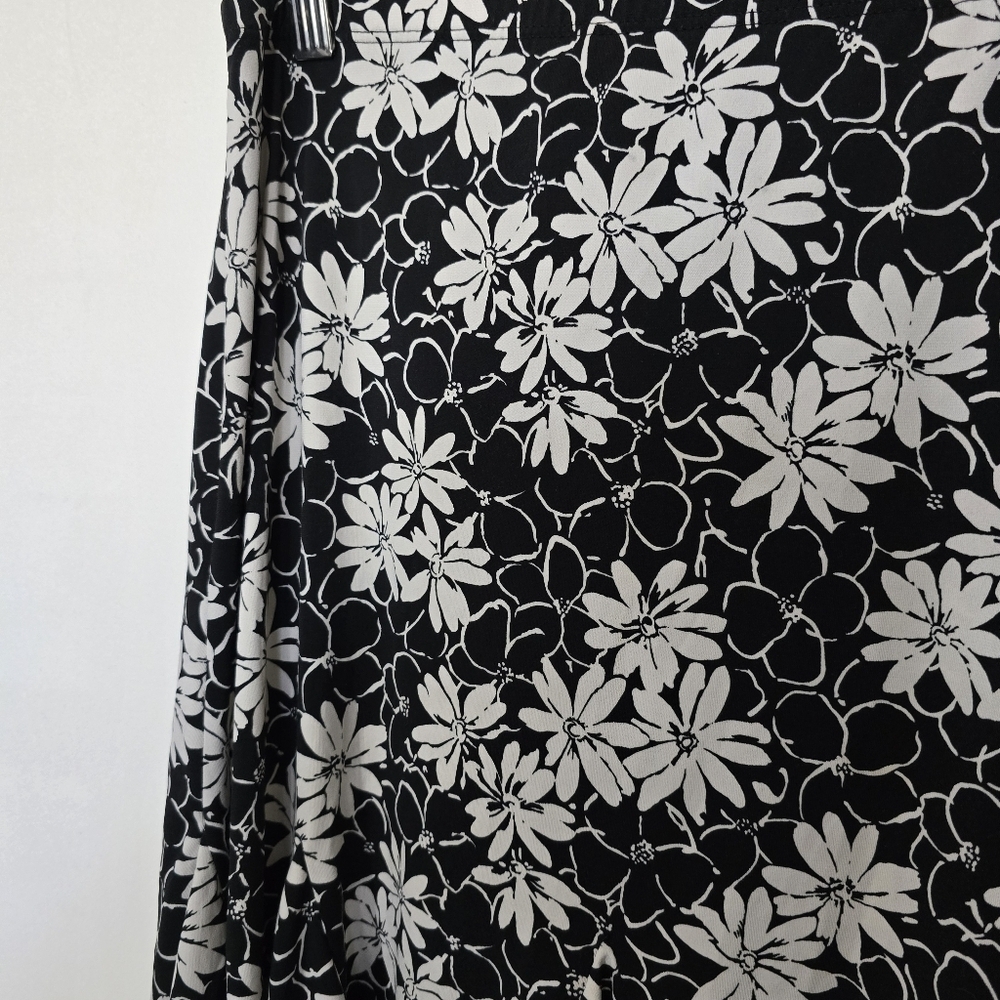 ​ Briggs New York Vintage 90s Black & White Floral Mini Skirt - Picture 6 of 7